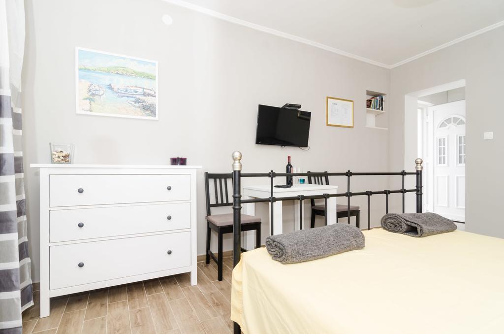 Apartments Porto Della Vita Okuklje Buitenkant foto